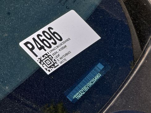 Used 2024 Nissan Leaf S FWD image 3