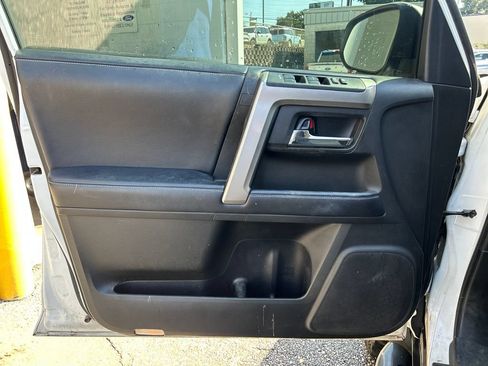Used 2018 Toyota 4Runner SR5 RWD image 7