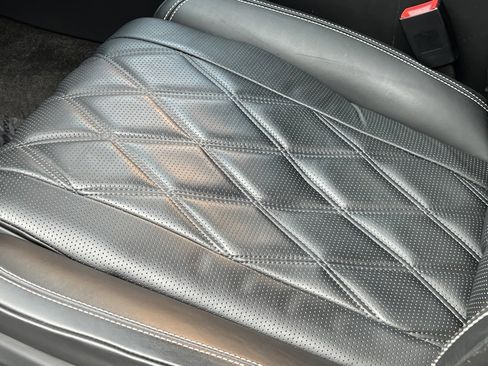 Used 2014 Bentley Flying Spur W12 image 33