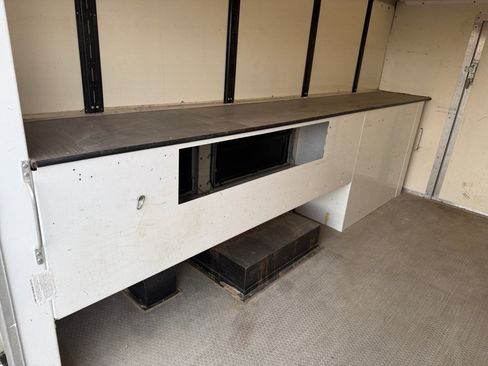 Used 2016 Chevrolet Express 3500 image 25