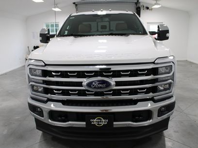 New 2026 Ford F350 Lariat w/ Lariat Premium Package