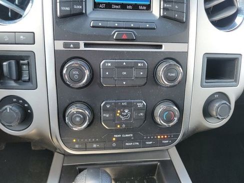 Used 2017 Ford Expedition XLT AWD/4WD image 7