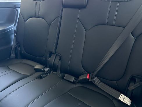 New 2025 Honda Pilot Elite image 17