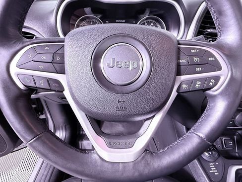 Used 2015 Jeep Cherokee Trailhawk w/ Comfort/Convenience Group image 11