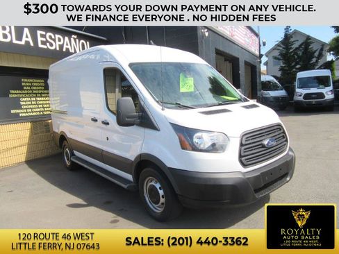Used 2018 Ford Transit 150 130 Medium Roof image 23