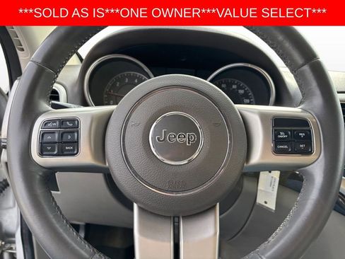 Used 2011 Jeep Grand Cherokee Laredo w/ Security & Convenience Group image 16