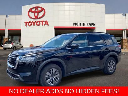 Used 2024 Nissan Pathfinder SV