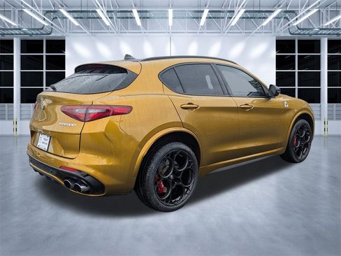 Used 2023 Alfa Romeo Stelvio Quadrifoglio w/ Active Assist Plus Package image 4
