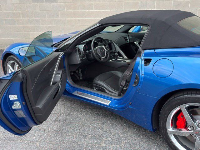 Used 2014 Chevrolet Corvette Stingray Convertible w/ 3LT Preferred Equipment Group RWD image 6