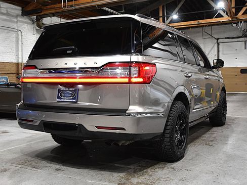 Used 2019 Lincoln Navigator Reserve AWD/4WD image 8