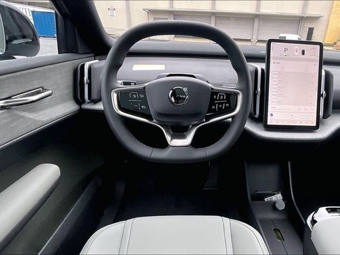 New 2026 Volvo EX30 Cross Country Ultra image 15