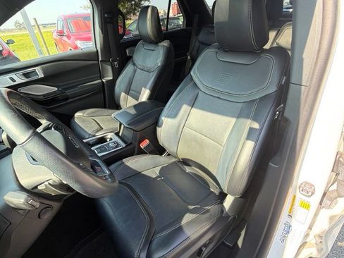 Used 2024 Ford Explorer ST w/ Equipment Group 401A AWD/4WD image 8