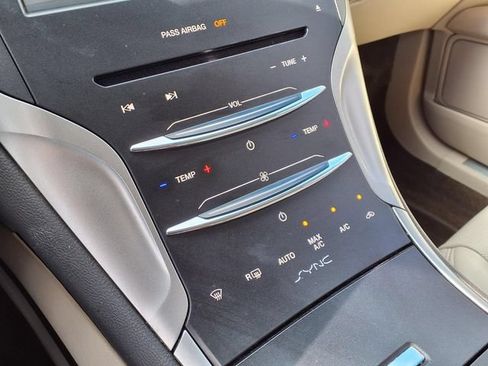 Used 2016 Lincoln MKZ w/ Equipment Group 300A Reserve FWD image 12