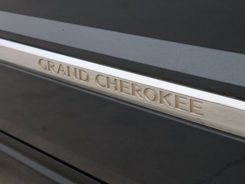 Used 2007 Jeep Grand Cherokee Limited RWD image 10