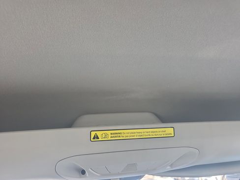 Used 2019 Ford Transit Connect XL image 34