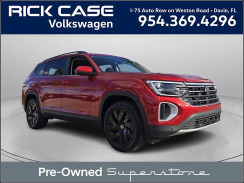 Certified 2025 Volkswagen Atlas SE w/ Black Wheel Package image 1