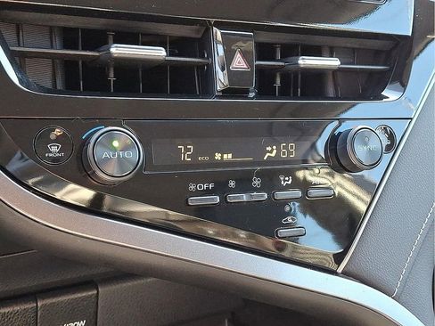 Used 2024 Toyota Camry SE w/ Cold Weather Package image 16