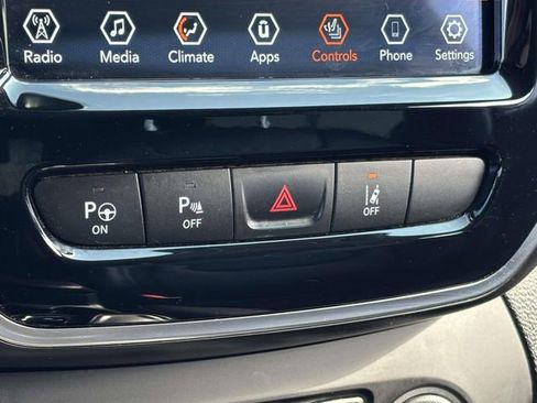 Used 2021 Jeep Cherokee Limited w/ Mopar Interior Package AWD/4WD image 17