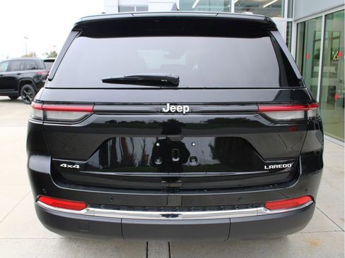 New 2025 Jeep Grand Cherokee Laredo X w/ Luxury Tech Group I image 7