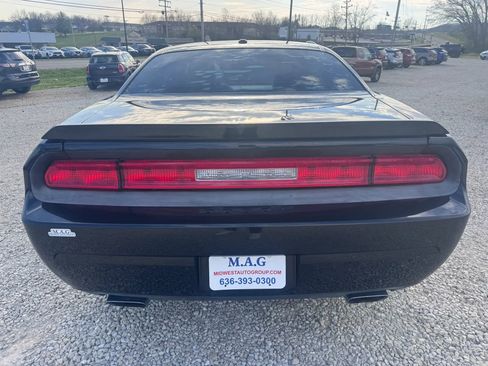 Used 2010 Dodge Challenger SE image 5