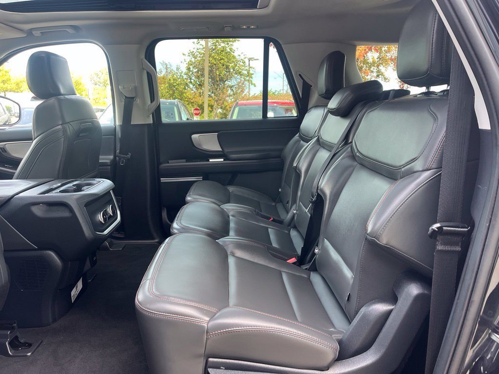 Used 2025 Ford Expedition Max Active AWD/4WD image 13