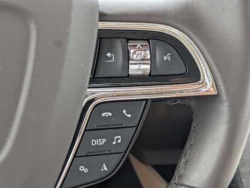 Certified 2023 Lincoln Nautilus Reserve w/ Equipment Group 202A image 27