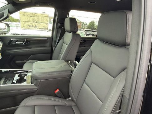 New 2026 Chevrolet Suburban LT w/ Comfort Package image 14