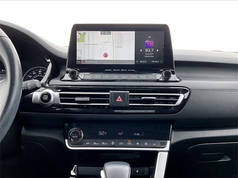 Used 2022 Kia Seltos SX w/ Sunroof Package image 17