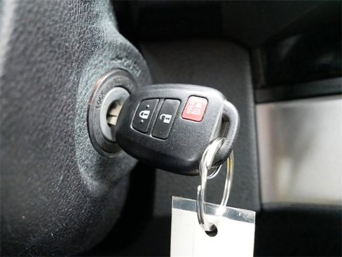 Used 2016 Toyota Tacoma SR5 image 26