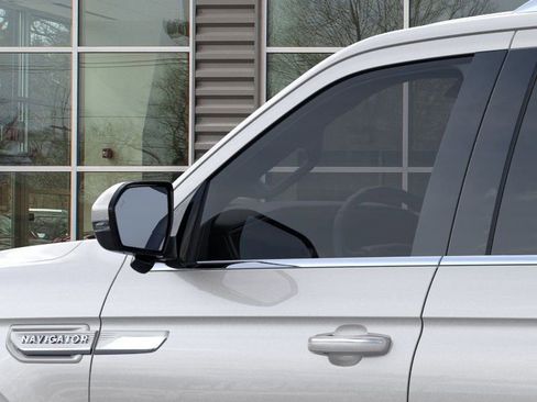 New 2024 Lincoln Navigator L Reserve image 29