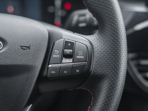 Used 2025 Ford Escape ST-Line image 32