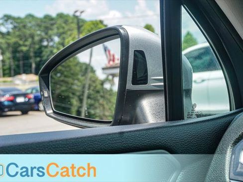 Used 2021 Volkswagen Tiguan SE FWD image 38