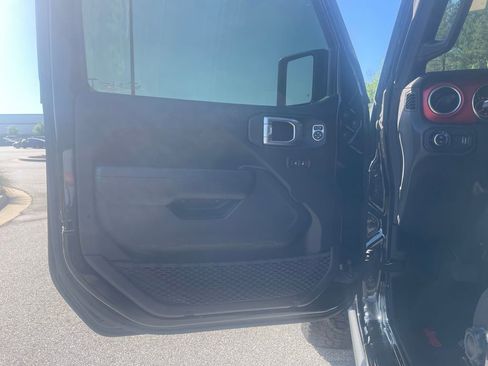 Used 2023 Jeep Gladiator Rubicon w/ Trailer Tow Package AWD/4WD image 10