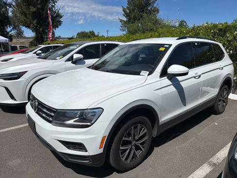 Used 2020 Volkswagen Tiguan SE image 4
