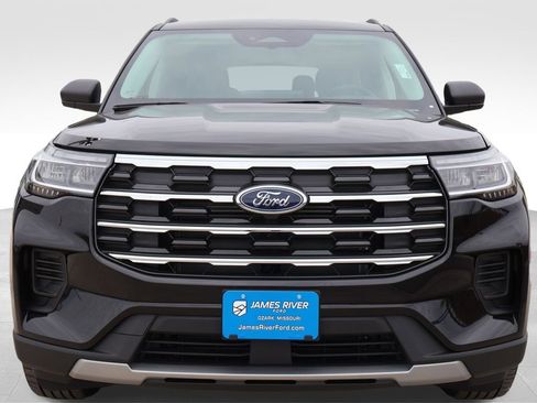 New 2026 Ford Explorer Active AWD/4WD image 7
