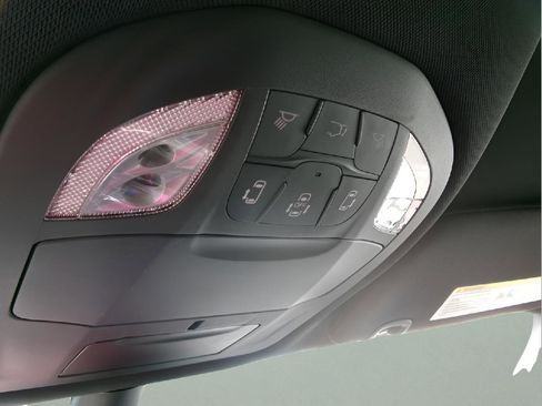 Used 2025 Chrysler Pacifica Select FWD image 15