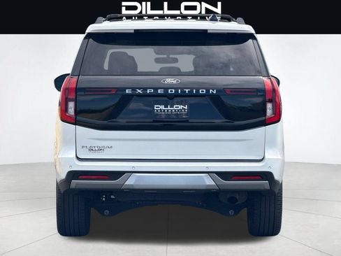 Used 2025 Ford Expedition Platinum w/ Driver's Package AWD/4WD image 5