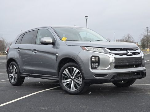 Used 2024 Mitsubishi Outlander Sport S image 2