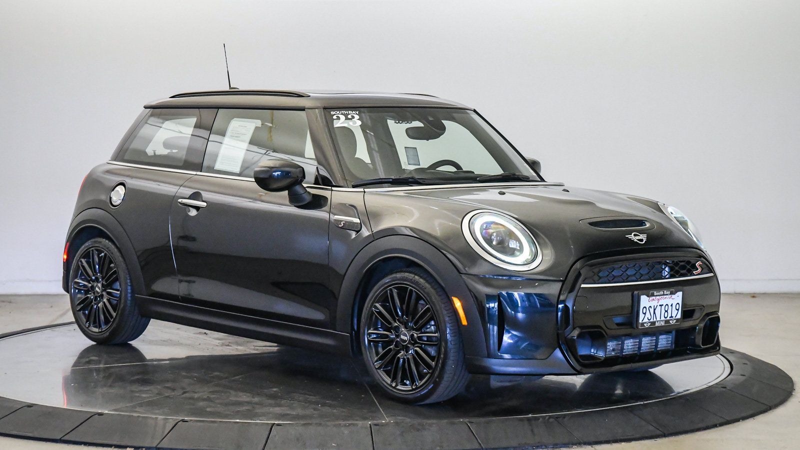 Used 2023 MINI Cooper S FWD image 6
