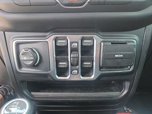 Used 2020 Jeep Wrangler Unlimited Sport S AWD/4WD image 26