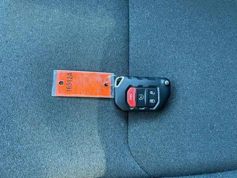 Used 2025 Jeep Wrangler Sport S image 17