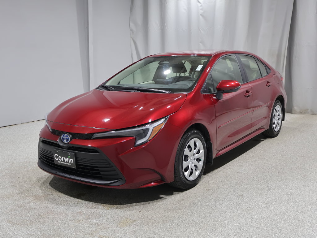 Used 2025 Toyota Corolla LE FWD image 6