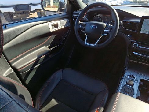 Certified 2024 Ford Explorer ST-Line w/ Class IV Trailer Tow Package image 14