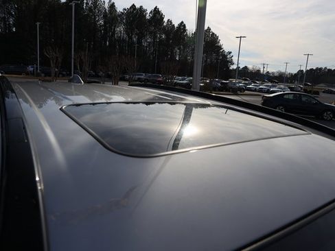 Used 2020 Toyota RAV4 Limited image 9