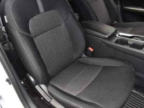 Certified 2025 Nissan Sentra SV FWD image 23
