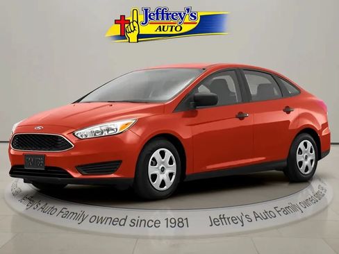 Used 2018 Ford Focus SE w/ SE Appearance Package FWD image 1
