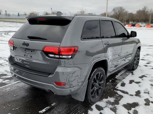 Used 2020 Jeep Grand Cherokee Altitude image 12
