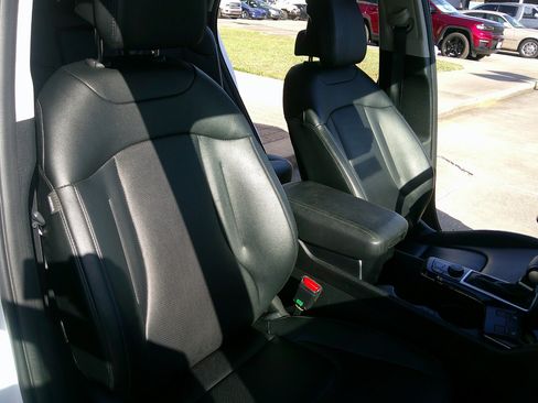 Used 2024 Kia Sportage EX image 17