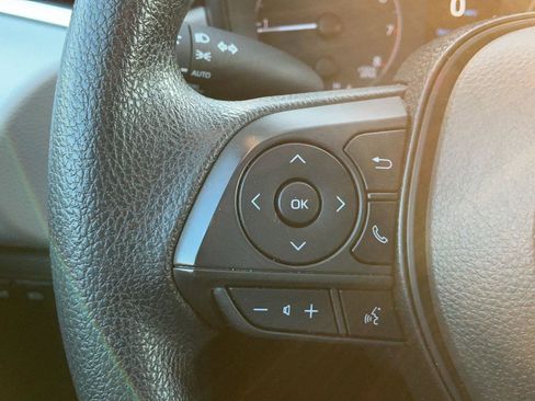 Used 2023 Toyota Corolla LE w/ Carpet Mat Package (TMS) image 17