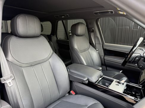 Used 2024 Land Rover Range Rover SE AWD/4WD image 19